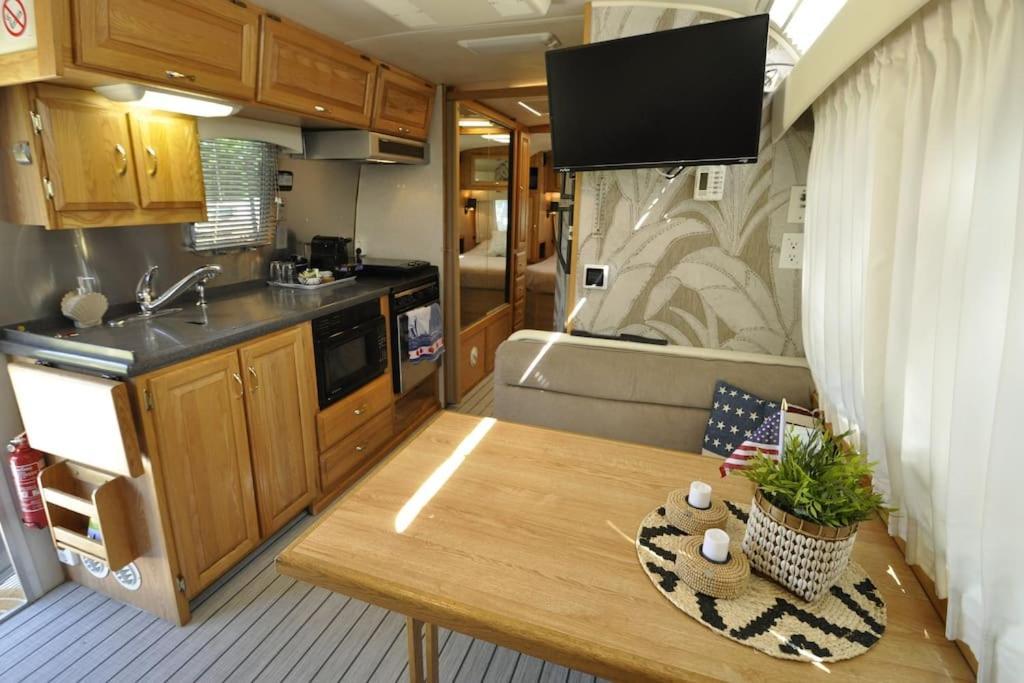 Airstream Retro Usa Caravan Earnewâld エクステリア 写真